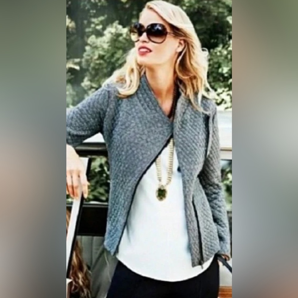 CAbi Quilted Moto jacket 3025 size medium